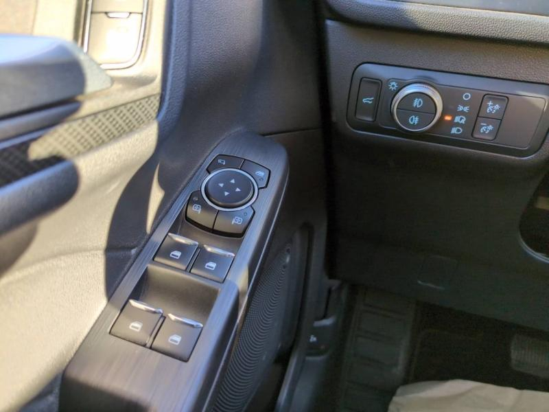 Photo 14 de l’annonce de FORD Kuga d’occasion à vendre à NÎMES