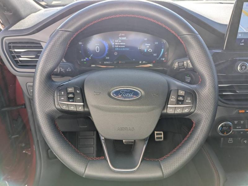 Photo 8 de l’annonce de FORD Kuga d’occasion à vendre à AUBAGNE