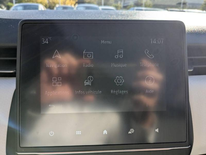 Photo 10 de l’annonce de RENAULT Clio d’occasion à vendre à AUBAGNE