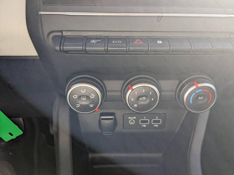 Photo 11 de l’annonce de RENAULT Clio d’occasion à vendre à AUBAGNE