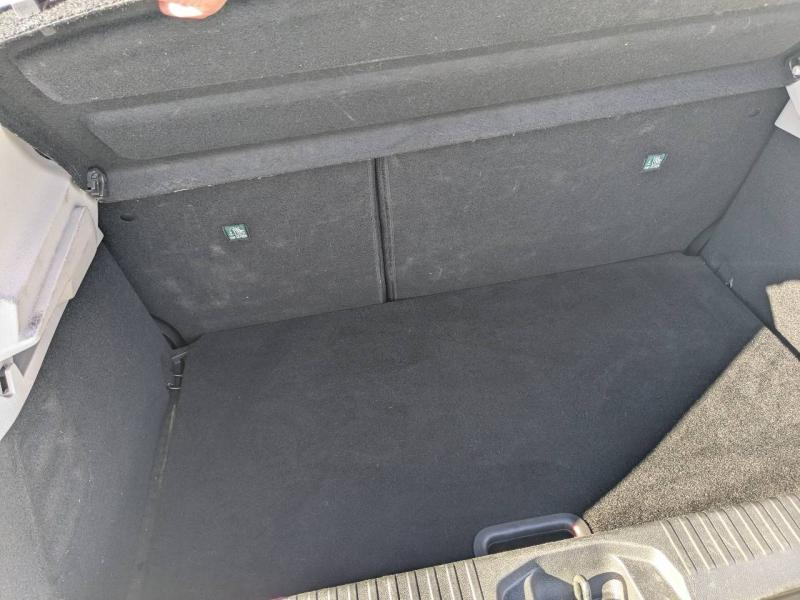 Photo 14 de l’annonce de RENAULT Clio d’occasion à vendre à AUBAGNE