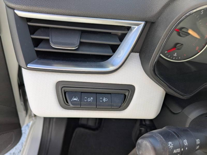 Photo 16 de l’annonce de RENAULT Clio d’occasion à vendre à AUBAGNE