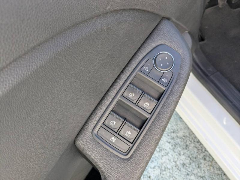 Photo 17 de l’annonce de RENAULT Clio d’occasion à vendre à AUBAGNE