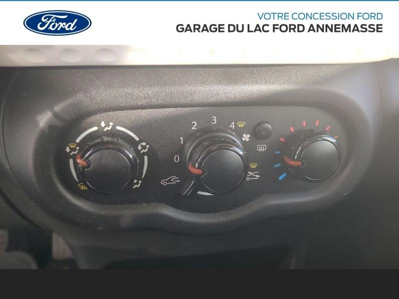 Photo 10 de l’annonce de RENAULT Twingo d’occasion à vendre à ANNEMASSE