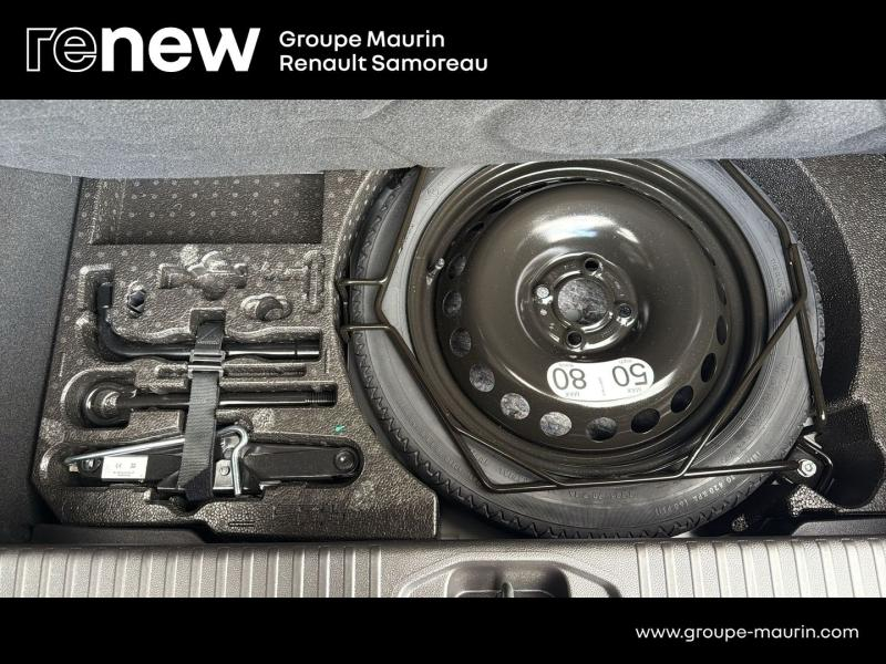 Photo 10 de l’annonce de RENAULT Clio d’occasion à vendre à SAMOREAU