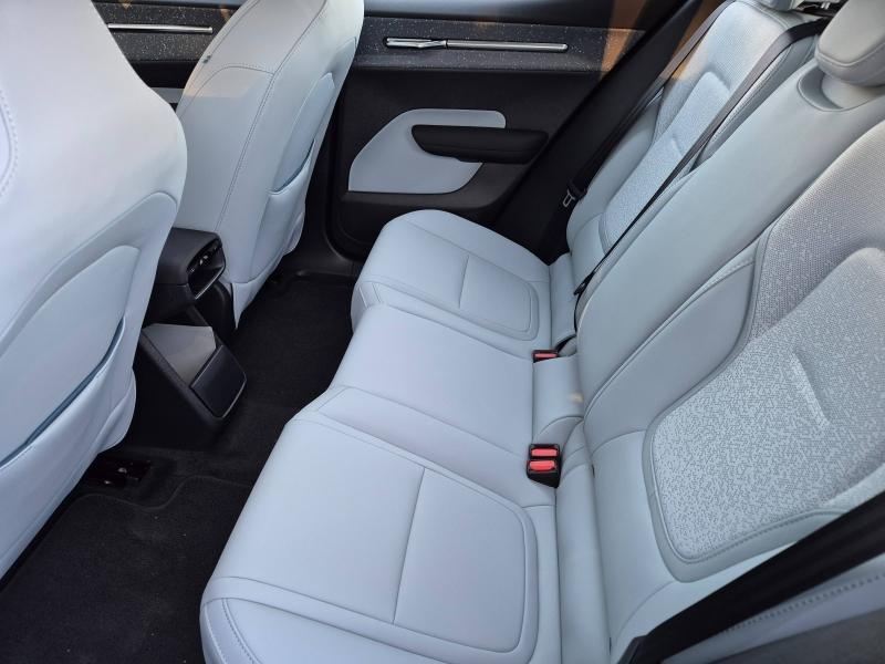 group.seo.links.detann.title Photo 6 de l’annonce de VOLVO EX30 d’occasion à vendre à AVIGNON