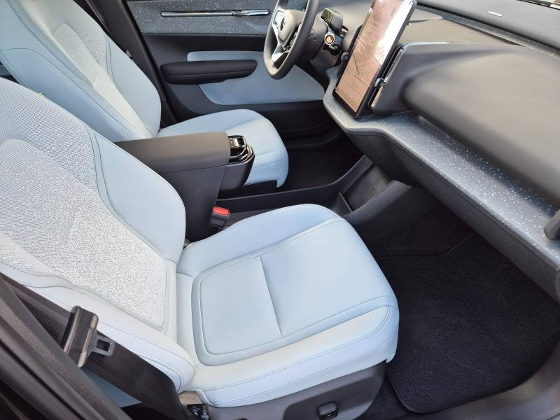 group.seo.links.detann.title Photo 20 de l’annonce de VOLVO EX30 d’occasion à vendre à AVIGNON