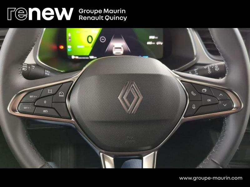 Photo 15 de l’annonce de RENAULT  d’occasion à vendre à QUINCY-SOUS-SÉNART