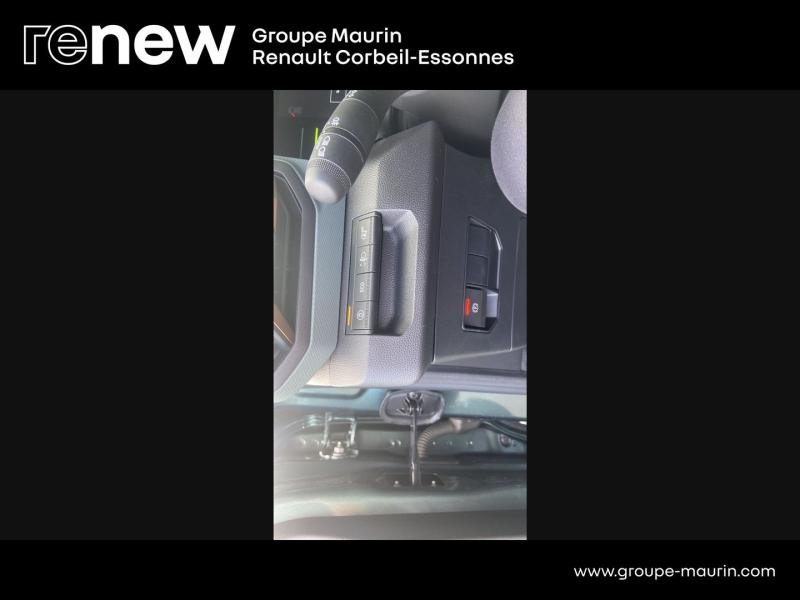 Photo 11 de l’annonce de DACIA Duster d’occasion à vendre à CORBEIL-ESSONNES