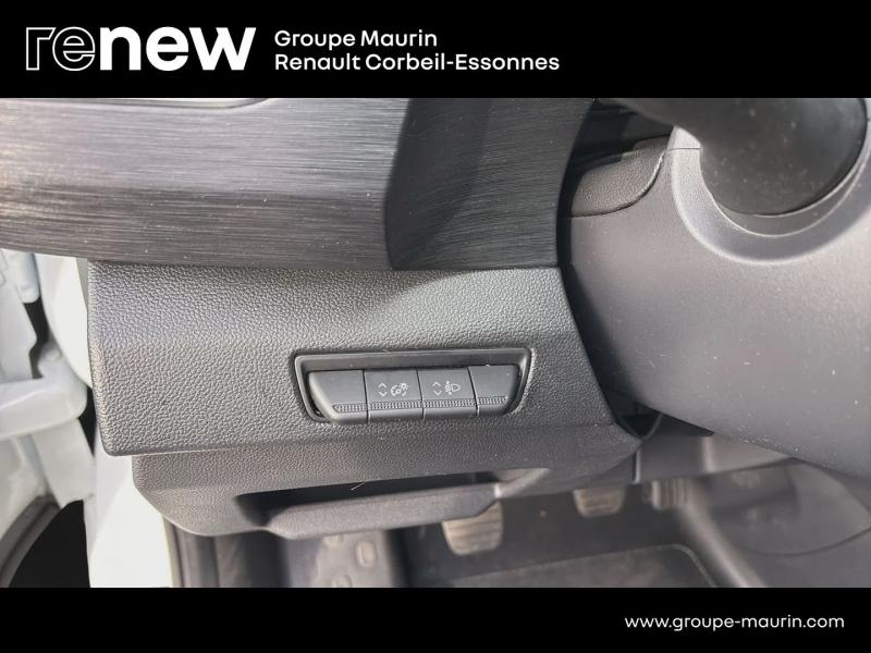 Photo 13 de l’annonce de RENAULT Trafic Fg VUL d’occasion à vendre à CORBEIL-ESSONNES