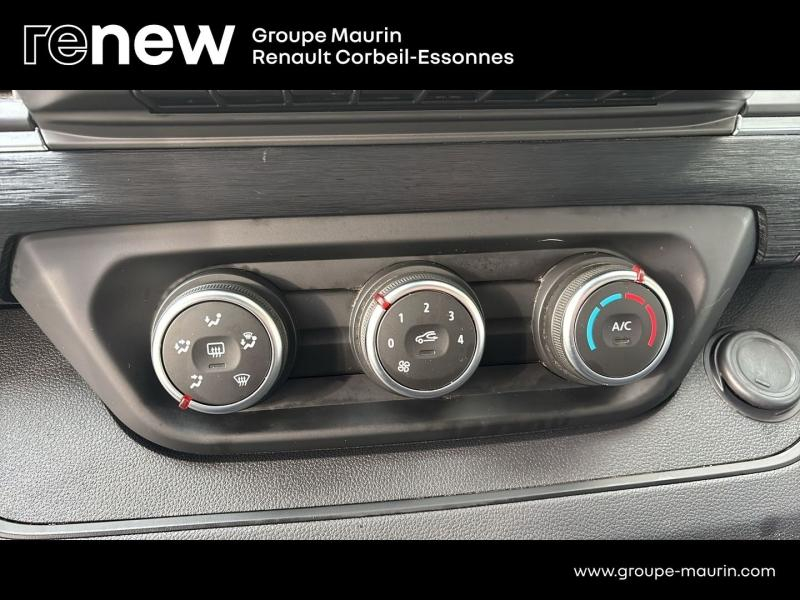 Photo 20 de l’annonce de RENAULT Trafic Fg VUL d’occasion à vendre à CORBEIL-ESSONNES