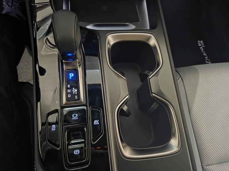 Photo 11 de l’annonce de LEXUS NX d’occasion à vendre à AUBIÈRE