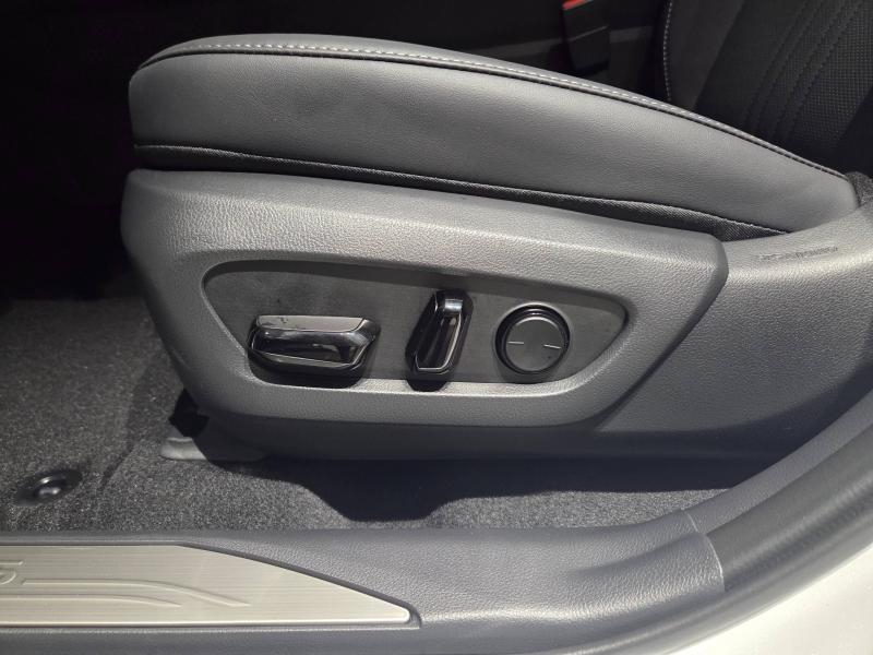 Photo 12 de l’annonce de LEXUS NX d’occasion à vendre à AUBIÈRE