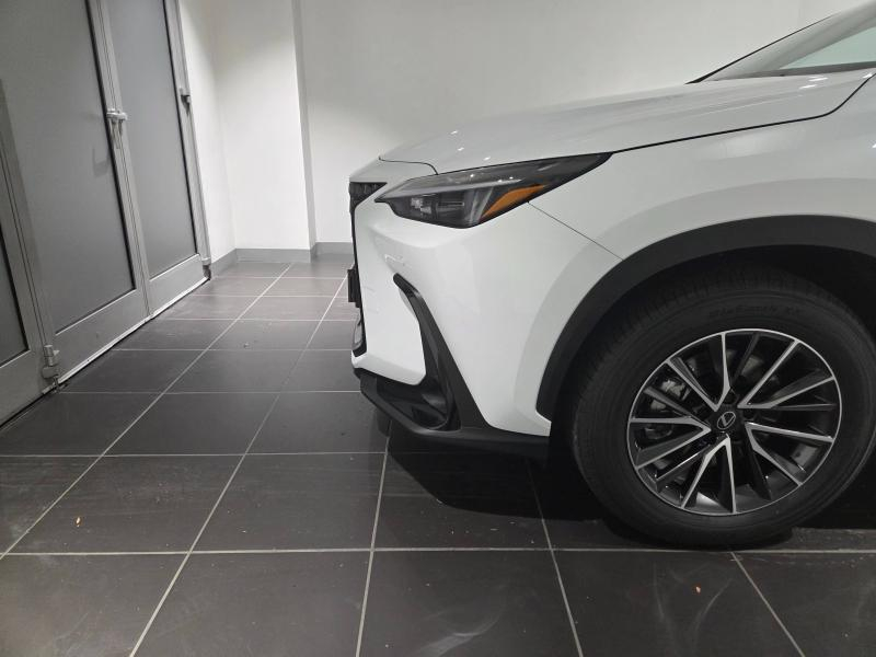 Photo 19 de l’annonce de LEXUS NX d’occasion à vendre à AUBIÈRE