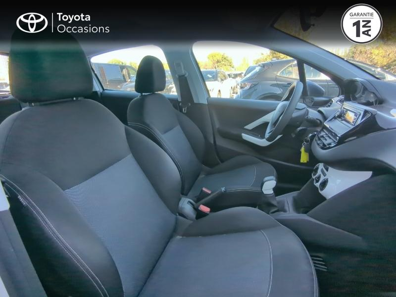 group.seo.links.detann.title Photo 6 de l’annonce de PEUGEOT 208 d’occasion à vendre à NÎMES