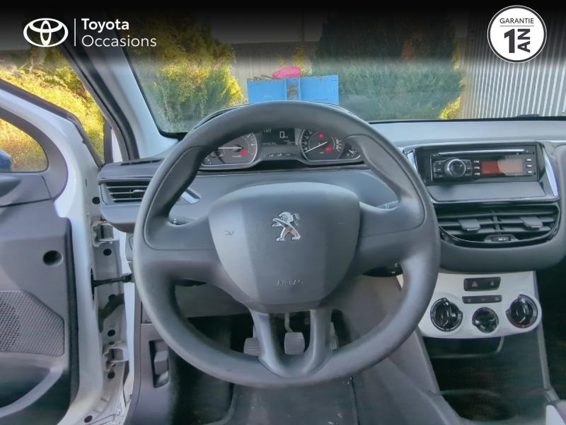 group.seo.links.detann.title Photo 9 de l’annonce de PEUGEOT 208 d’occasion à vendre à NÎMES