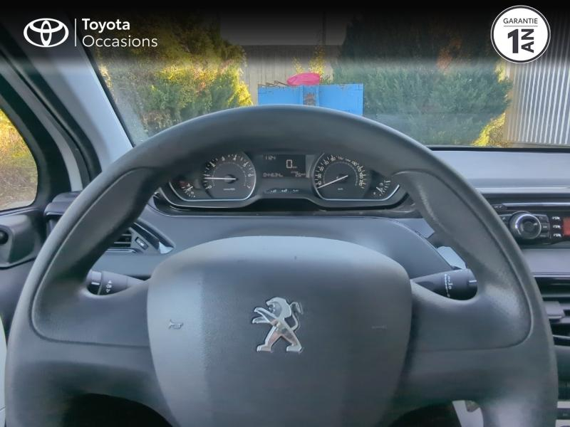 group.seo.links.detann.title Photo 13 de l’annonce de PEUGEOT 208 d’occasion à vendre à NÎMES