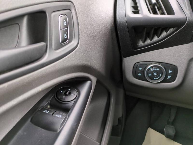 Photo 17 de l’annonce de FORD Transit Connect VUL d’occasion à vendre à NÎMES