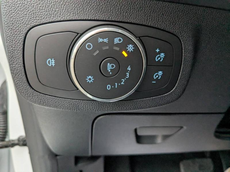 Photo 11 de l’annonce de FORD Fiesta d’occasion à vendre à MARSEILLE