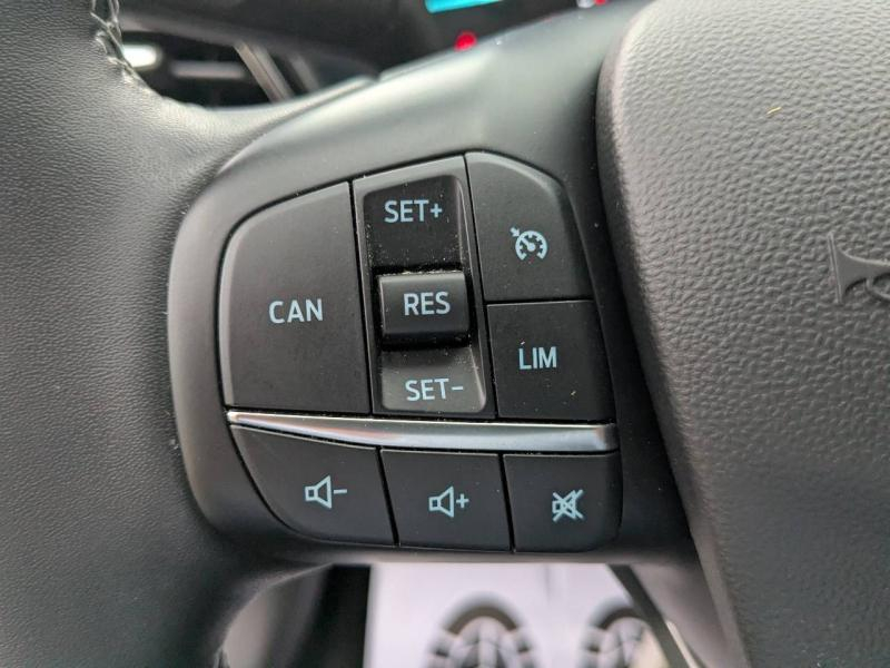 Photo 17 de l’annonce de FORD Fiesta d’occasion à vendre à MARSEILLE