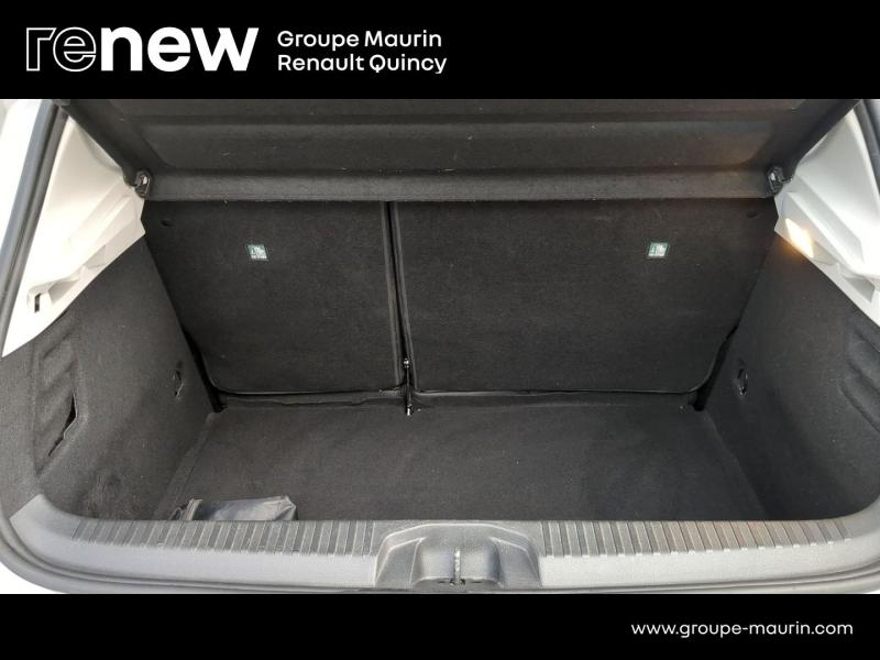 Photo 8 de l’annonce de RENAULT Clio d’occasion à vendre à QUINCY-SOUS-SÉNART