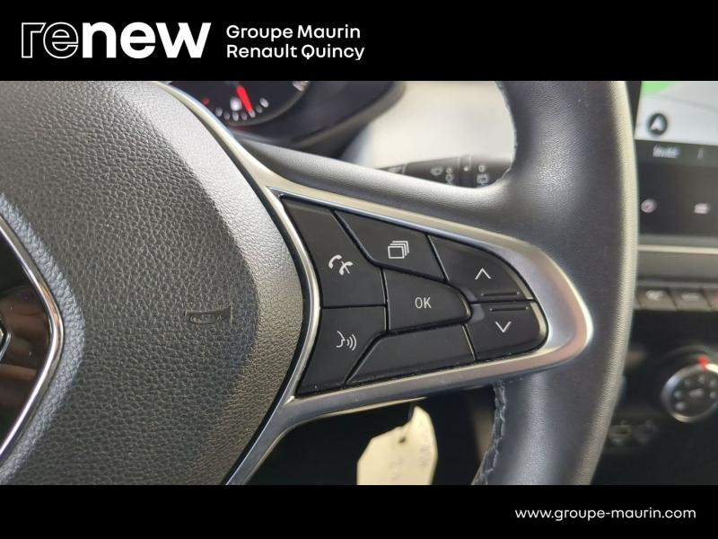 Photo 17 de l’annonce de RENAULT Clio d’occasion à vendre à QUINCY-SOUS-SÉNART