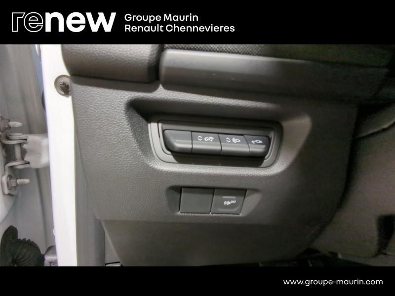 Photo 13 de l’annonce de RENAULT Zoe d’occasion à vendre à CHENNEVIÈRES-SUR-MARNE