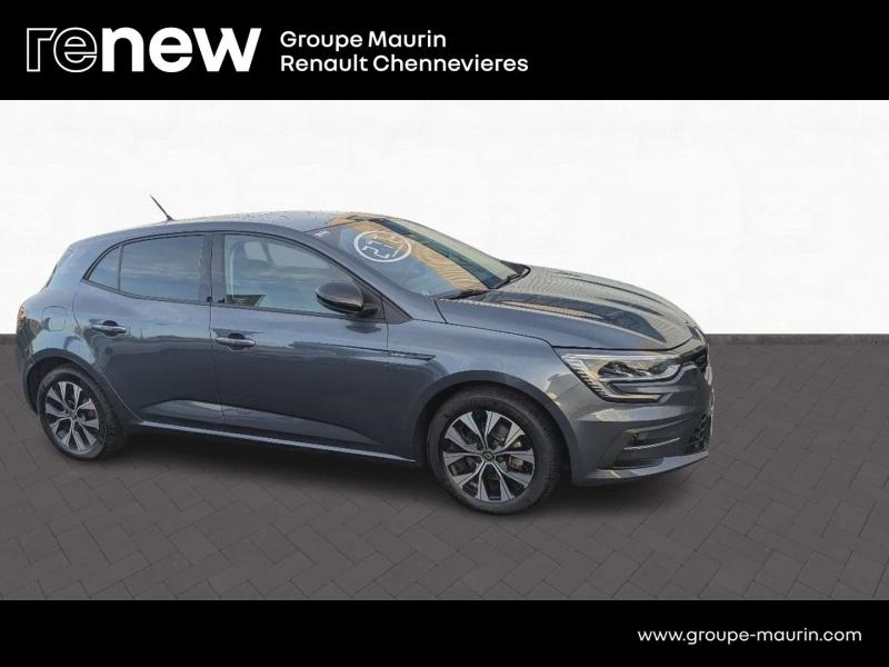 Photo 4 de l’annonce de RENAULT Megane d’occasion à vendre à CHENNEVIÈRES-SUR-MARNE