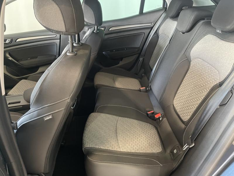 Photo 10 de l’annonce de RENAULT Megane d’occasion à vendre à CHENNEVIÈRES-SUR-MARNE