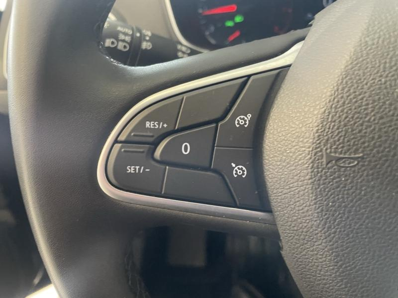 Photo 13 de l’annonce de RENAULT Megane d’occasion à vendre à CHENNEVIÈRES-SUR-MARNE