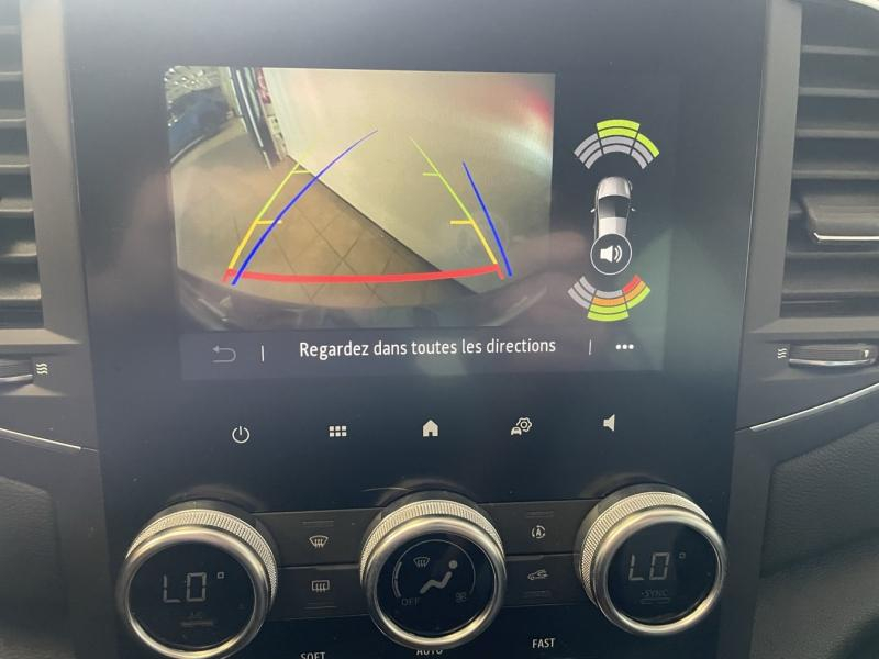 Photo 15 de l’annonce de RENAULT Megane d’occasion à vendre à CHENNEVIÈRES-SUR-MARNE