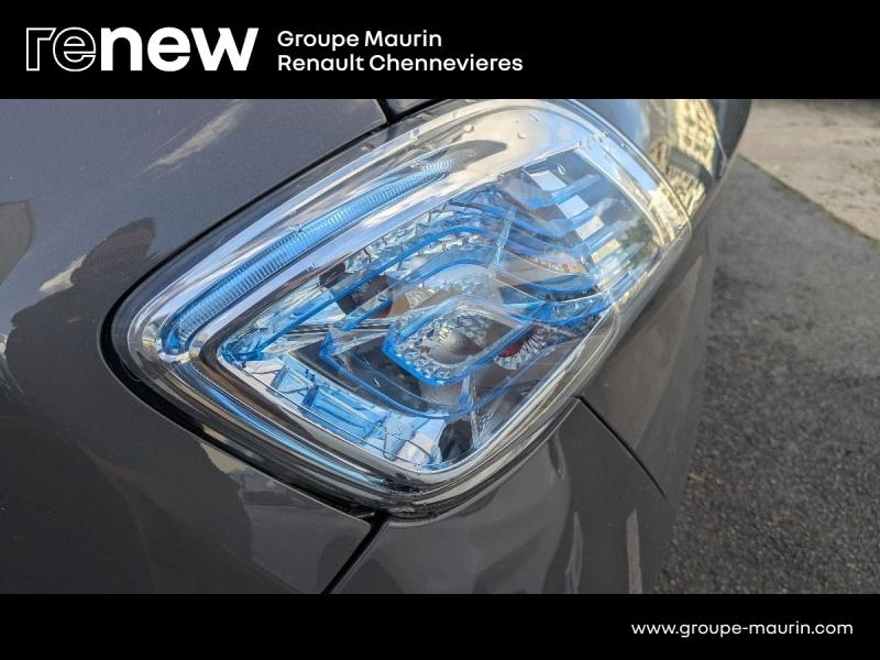 Photo 15 de l’annonce de RENAULT Zoe d’occasion à vendre à CHENNEVIÈRES-SUR-MARNE