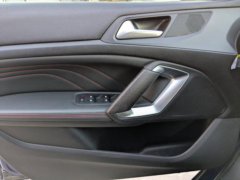 Photo 6 de l’annonce de PEUGEOT 308 d’occasion à vendre à MANOSQUE