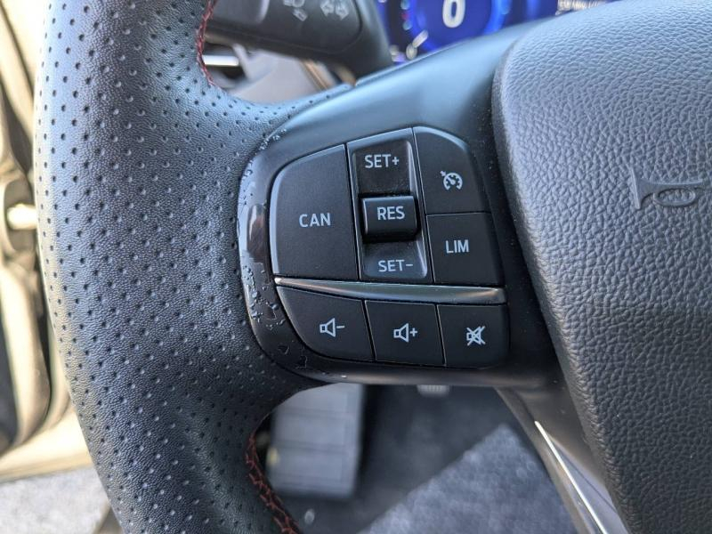 Photo 10 de l’annonce de FORD Focus d’occasion à vendre à MARSEILLE