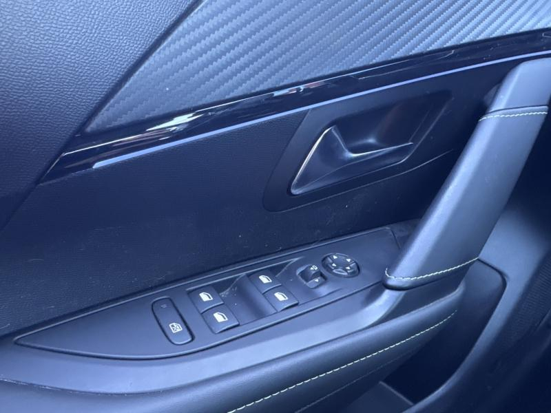 Photo 19 de l’annonce de PEUGEOT 208 d’occasion à vendre à VITROLLES