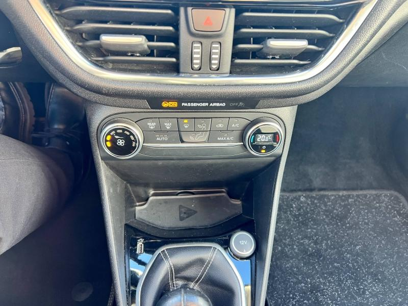 Photo 11 de l’annonce de FORD Fiesta d’occasion à vendre à AUBAGNE