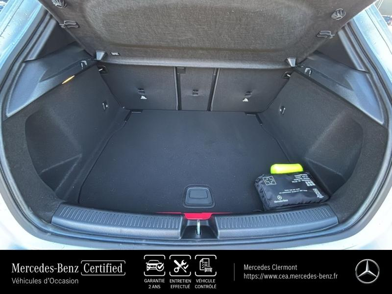 Photo 15 de l’annonce de MERCEDES-BENZ Classe A d’occasion à vendre à AUBIÈRE