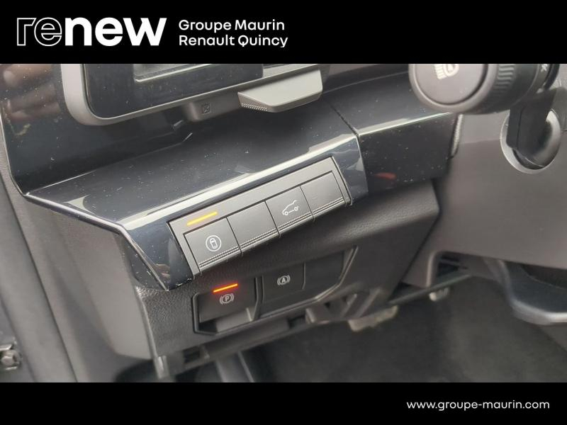 Photo 20 de l’annonce de RENAULT  d’occasion à vendre à QUINCY-SOUS-SÉNART