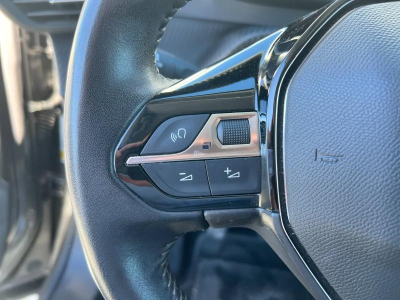 Photo 19 de l’annonce de PEUGEOT 2008 d’occasion à vendre à AUBAGNE