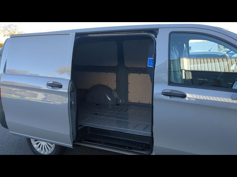 Photo 10 de l’annonce de MERCEDES-BENZ Vito Fg VUL d’occasion à vendre à MONTLUÇON