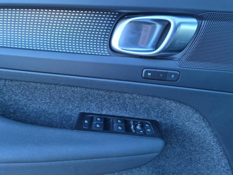 Photo 18 de l’annonce de VOLVO XC40 d’occasion à vendre à AVIGNON