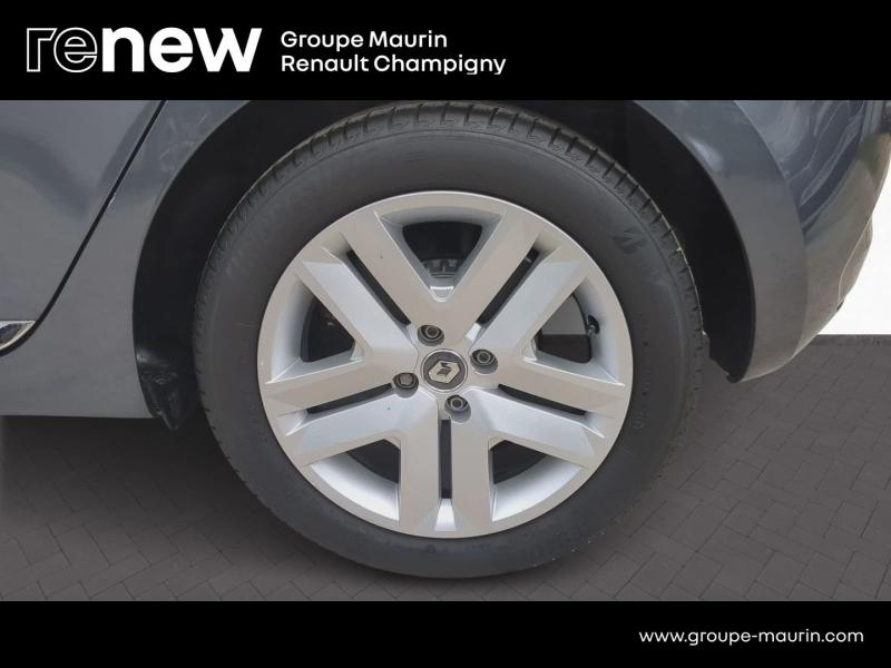 Photo 9 de l’annonce de RENAULT Clio d’occasion à vendre à CHAMPIGNY-SUR-MARNE