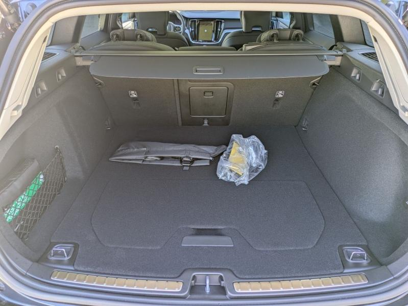 Photo 10 de l’annonce de VOLVO V60 d’occasion à vendre à AIX-EN-PROVENCE