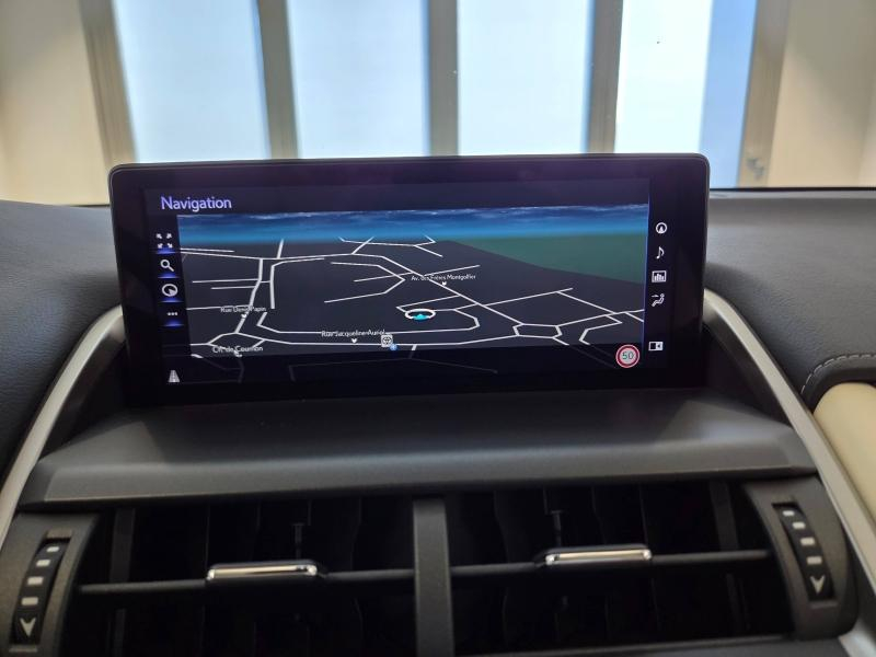 Photo 6 de l’annonce de LEXUS NX d’occasion à vendre à AUBIÈRE