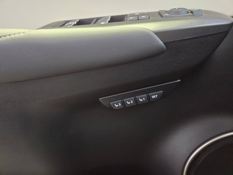 Photo 12 de l’annonce de LEXUS NX d’occasion à vendre à AUBIÈRE