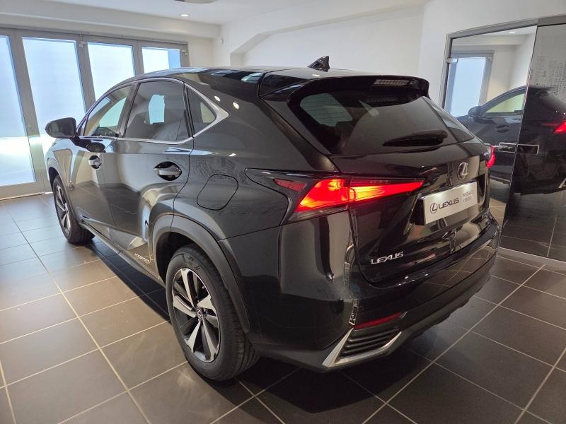 Photo 18 de l’annonce de LEXUS NX d’occasion à vendre à AUBIÈRE