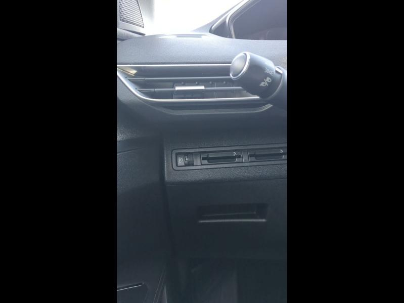 Photo 20 de l’annonce de PEUGEOT 3008 d’occasion à vendre à BOLLÈNE