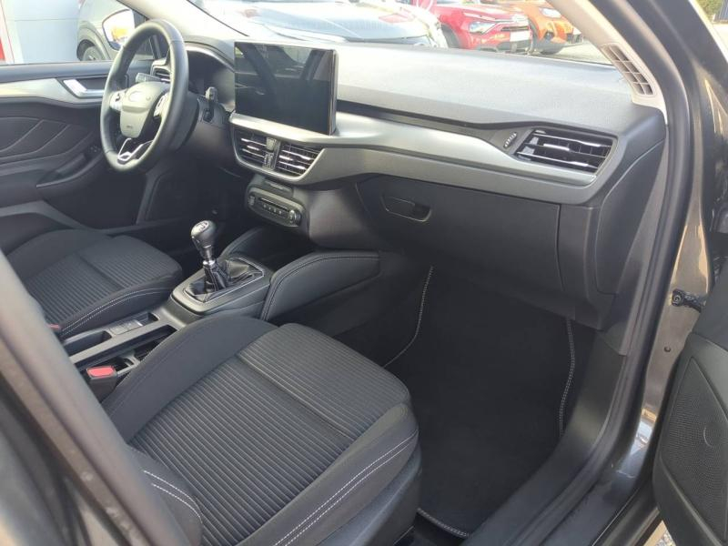 Photo 6 de l’annonce de FORD Focus d’occasion à vendre à CARPENTRAS