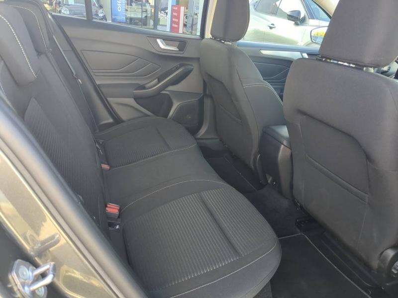 Photo 7 de l’annonce de FORD Focus d’occasion à vendre à CARPENTRAS