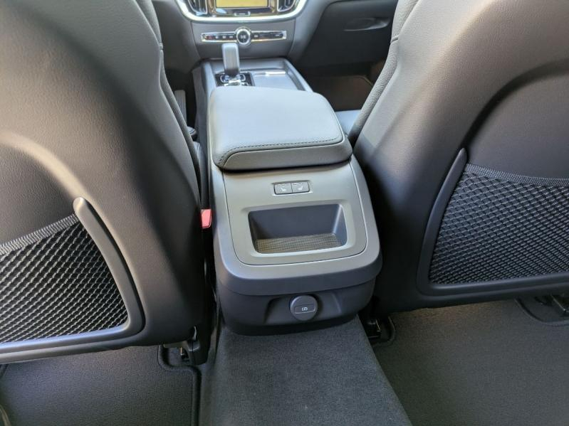 Photo 8 de l’annonce de VOLVO V60 d’occasion à vendre à AIX-EN-PROVENCE